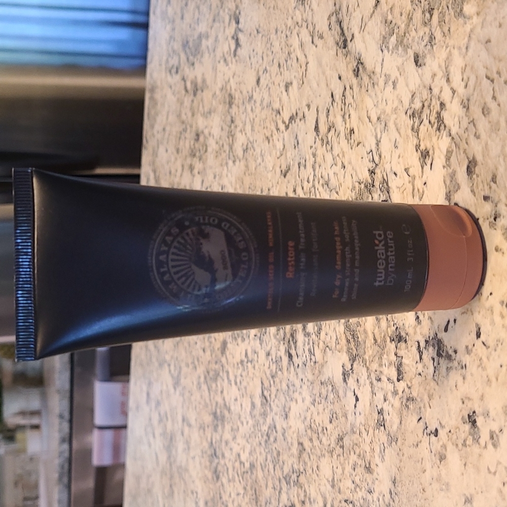 Tweaked by Nature restore hair treatment